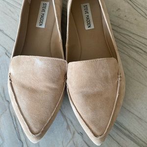 Steve Madden feather loafer size 8 wide camel suede